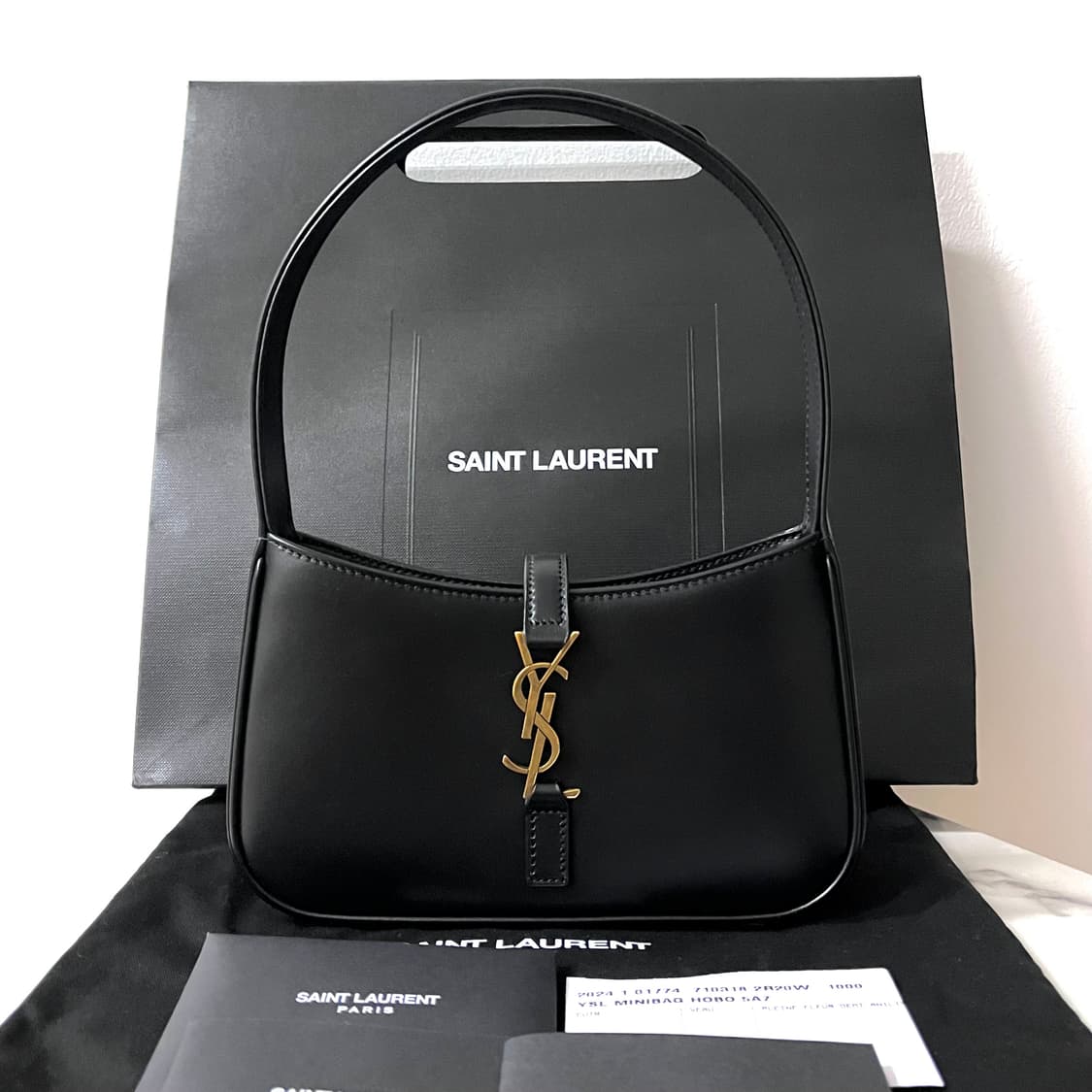 [S+급/정품] 생로랑 미니 호보백 le 5 a 7 가방 블랙 상품이미지1