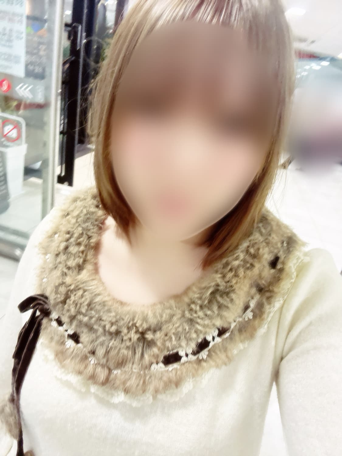 착샷O)라떼갸루 엑시즈팜 폼폼이 퍼 니트 핀터깔 히메카지 큐롯 리즈리사 상품이미지2