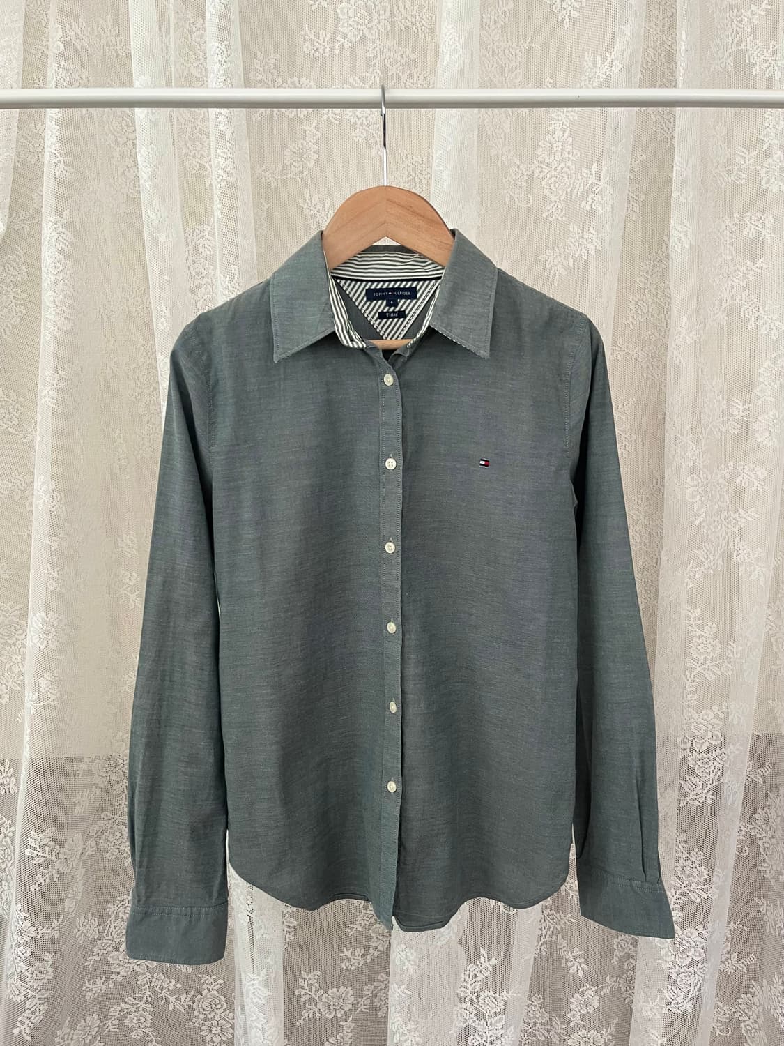 6) 타미힐피거 슬림핏 여성 셔츠 그레이 상품이미지1