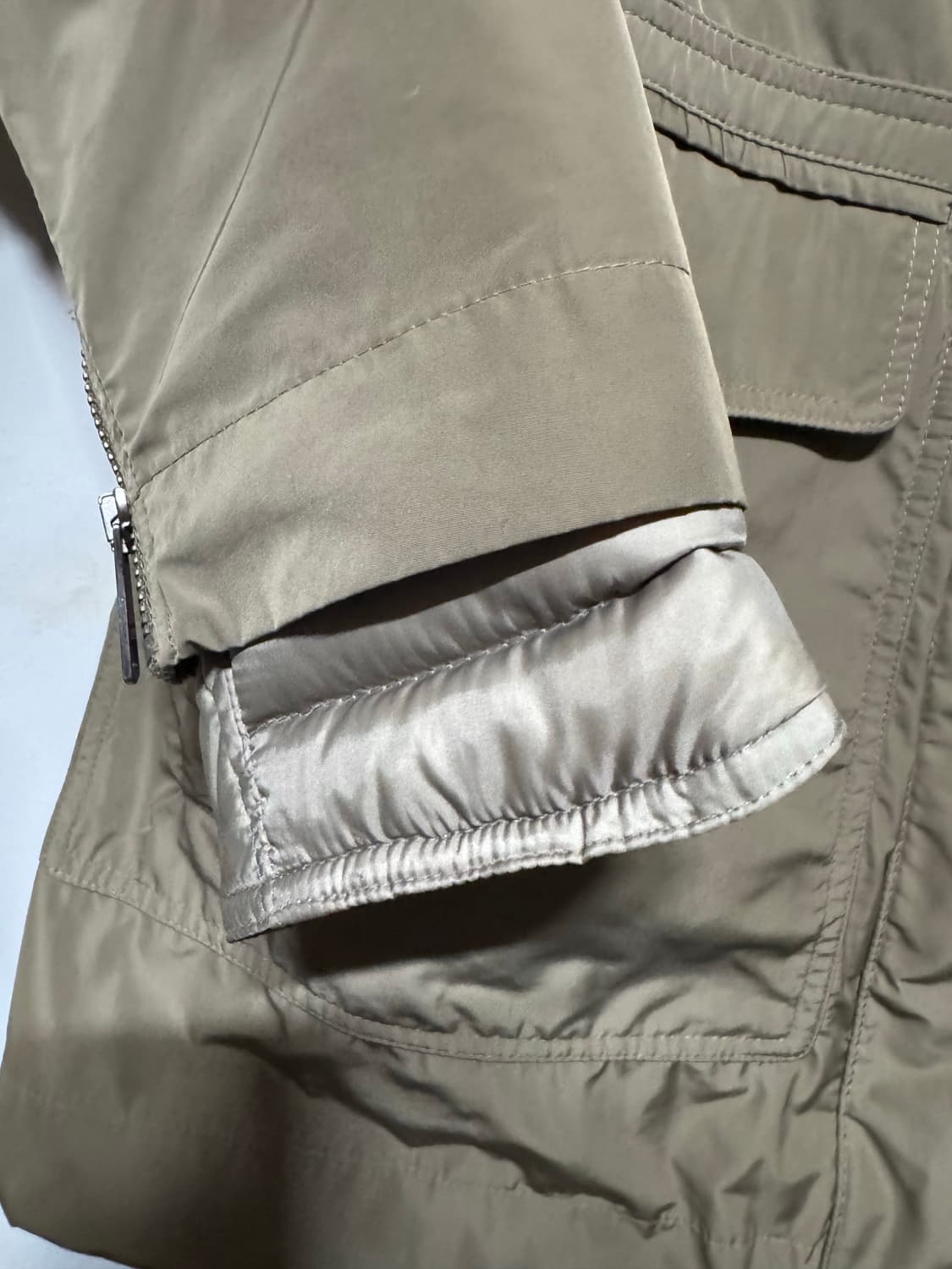 38 버버리 여성 나일론 패딩 자켓 상품이미지4