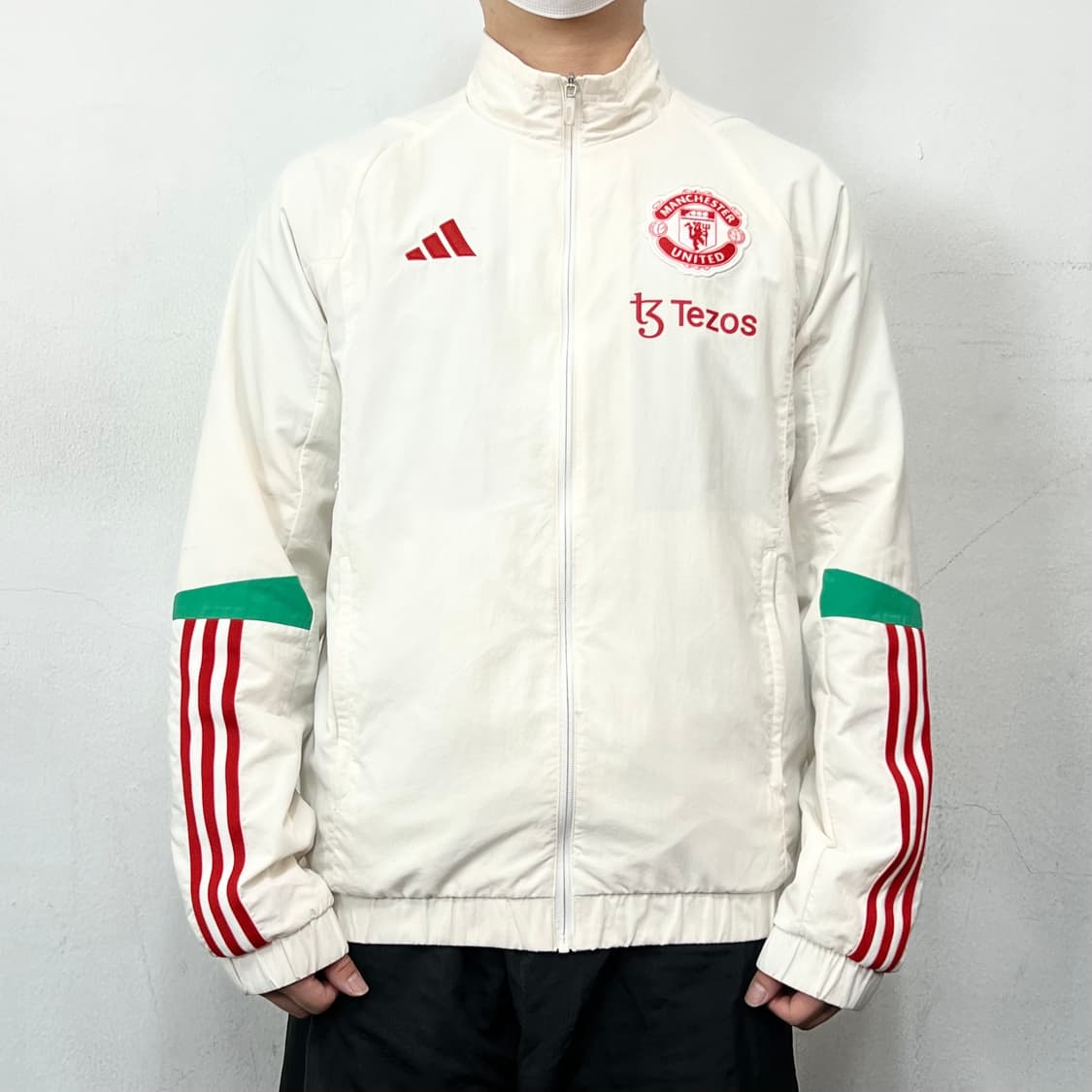 아디다스 맨체스터 유나이티드 23-24 티로 프레젠테이션 자켓 상품이미지2