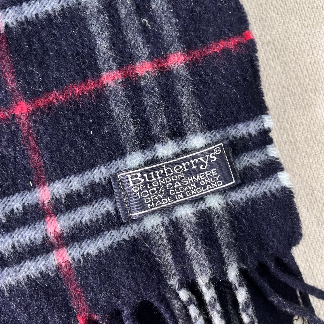 버버리 노바체크 캐시미어 네이비 머플러 상품이미지3