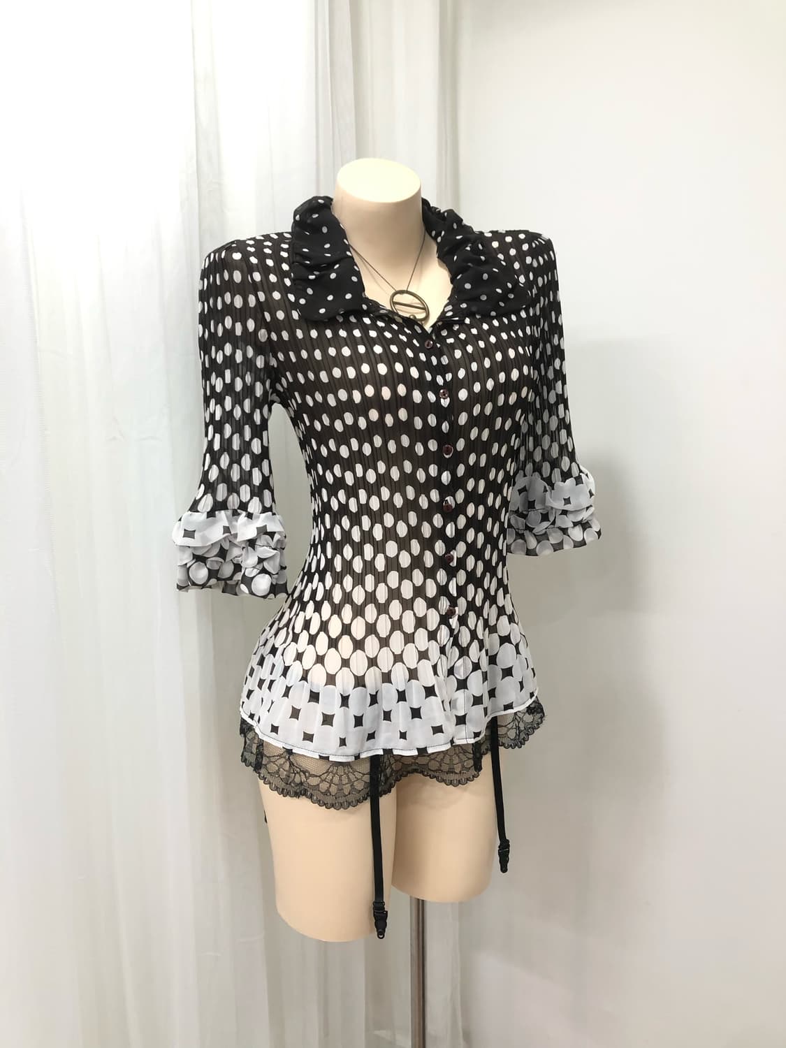 brown dot pattern lace sleeve blouse 상품이미지2