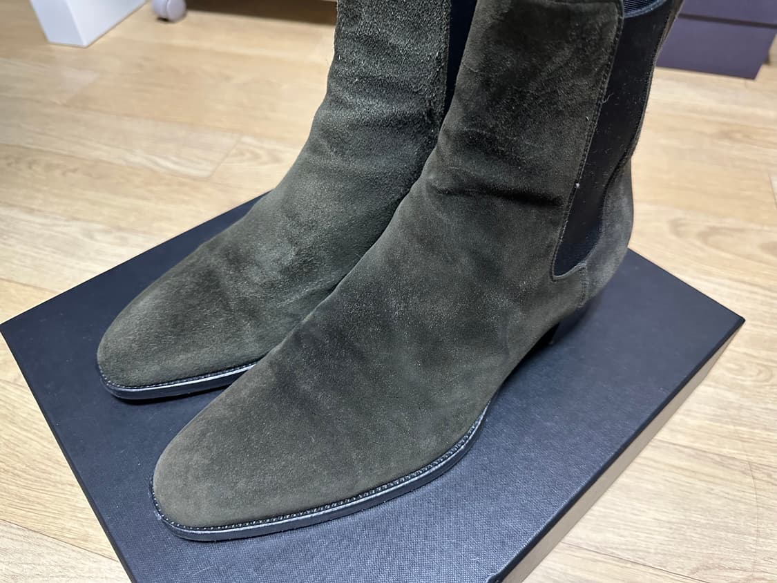 (42)생로랑 와이어트 40 다크그린 스웨이드 상품이미지1