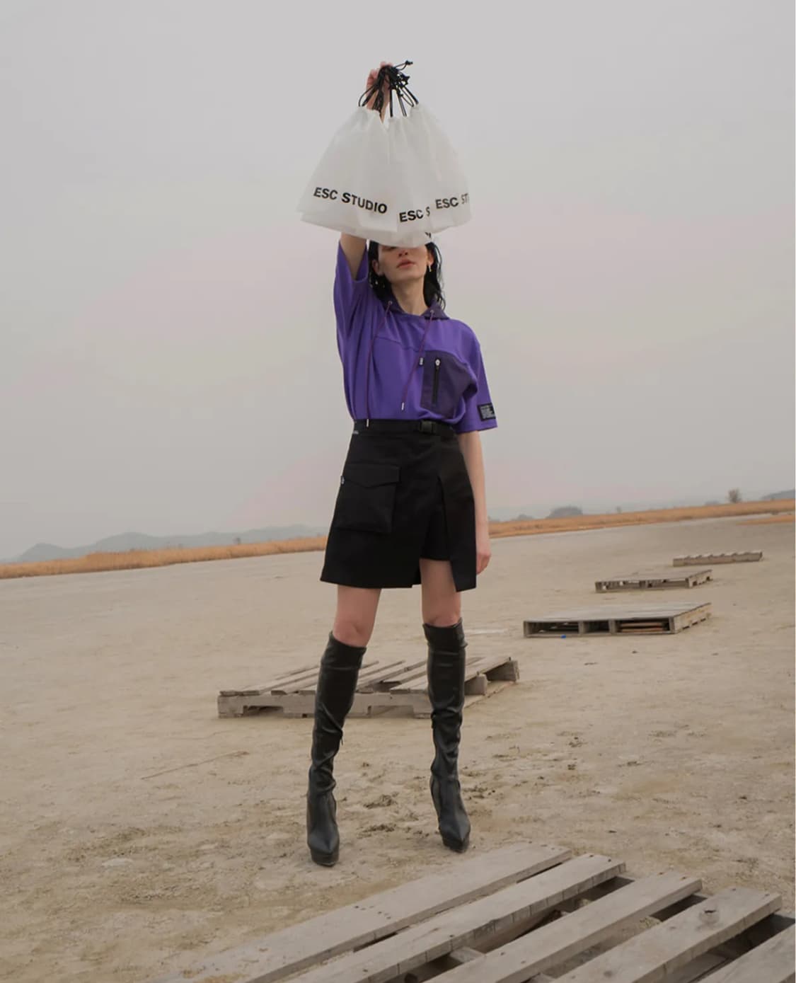 이에스씨 포켓 랩 스커트 블랙 상품이미지1