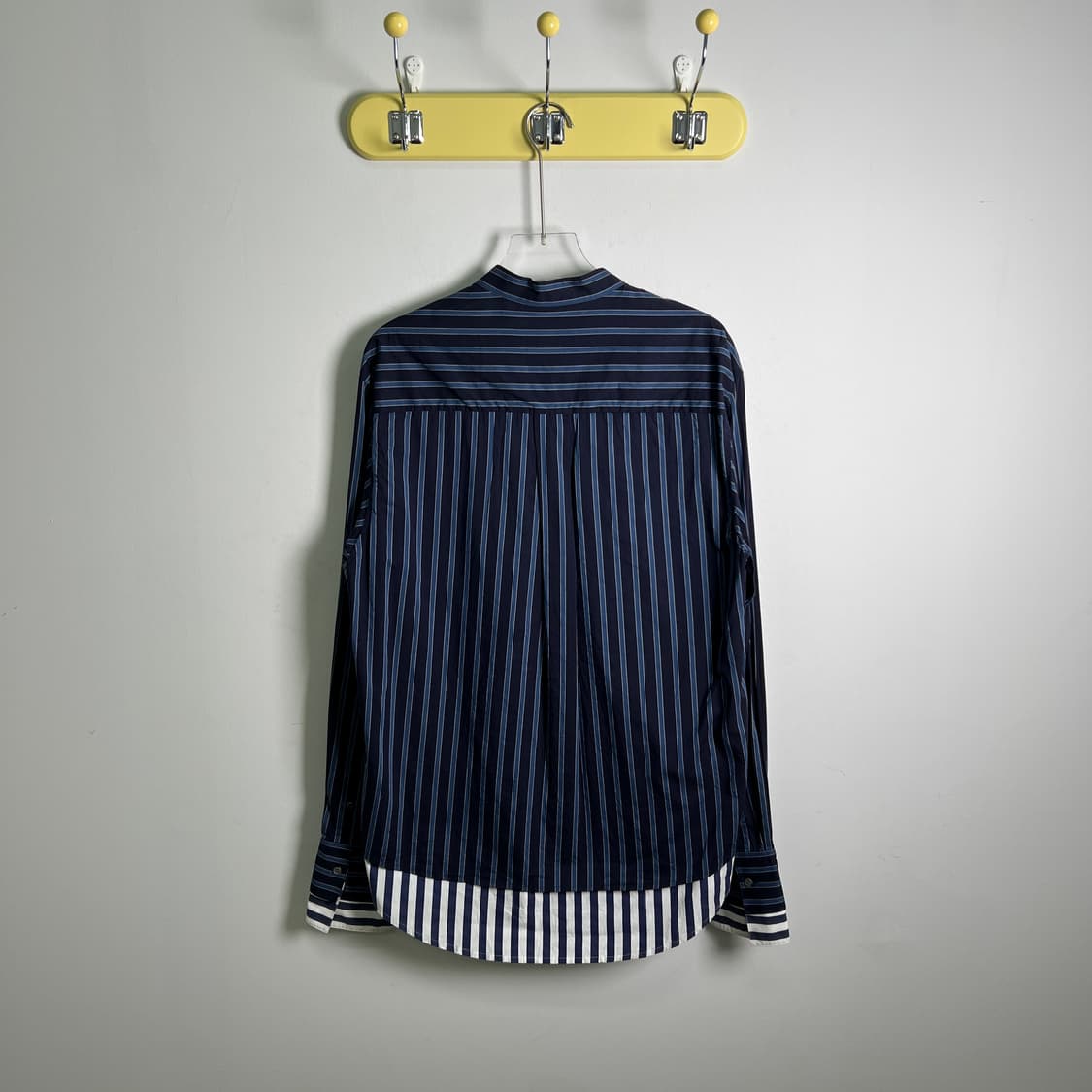 솔리드옴므 네이비 스트라이프 더블 레이어드 셔츠 48 상품이미지2