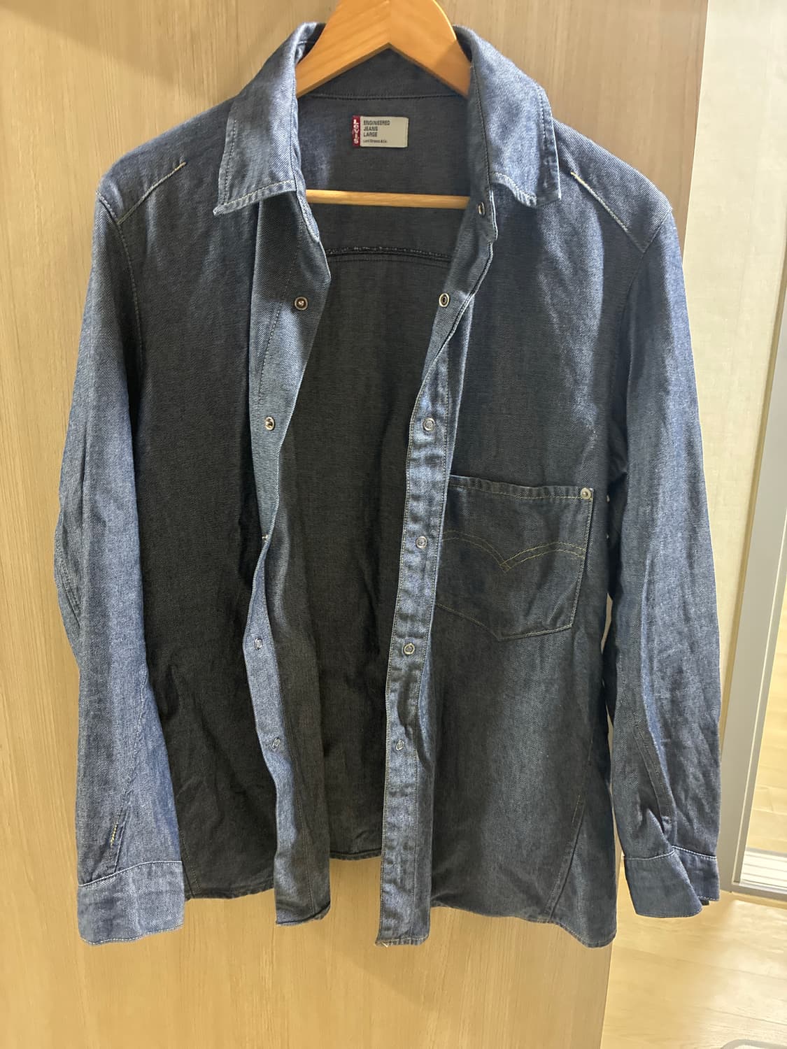 리바이스 엔지니어드진 셔츠 상품이미지1