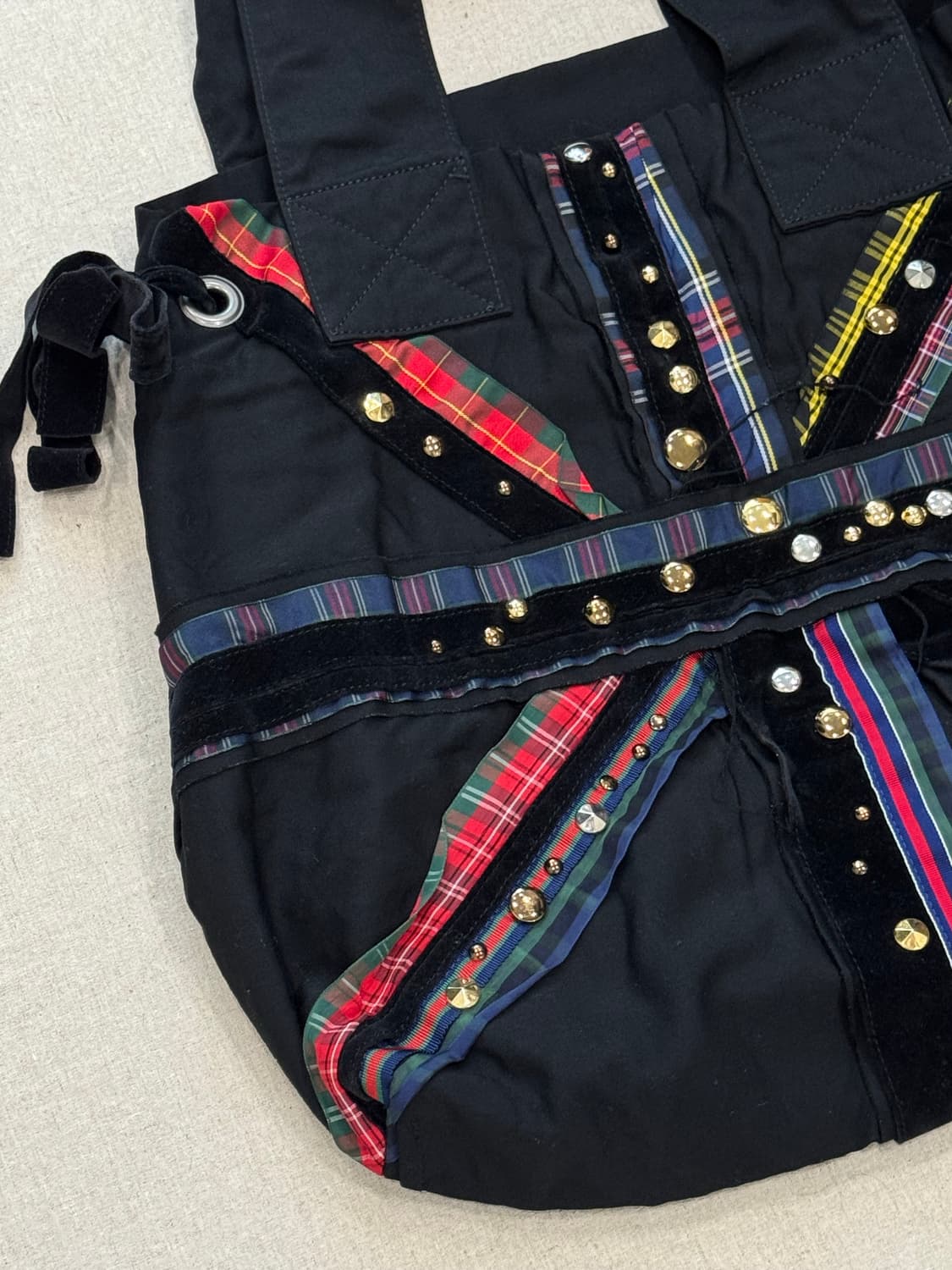 꼼데가르송 타탄 체크 스터드 울 토트백 상품이미지4