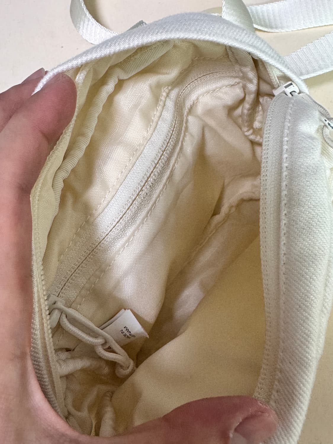 슈프림 데님 미니 숄더백 화이트25FW 상품이미지3