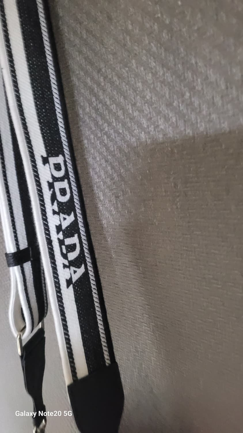 프라다 다이노 버킷 숄더백 상품이미지2