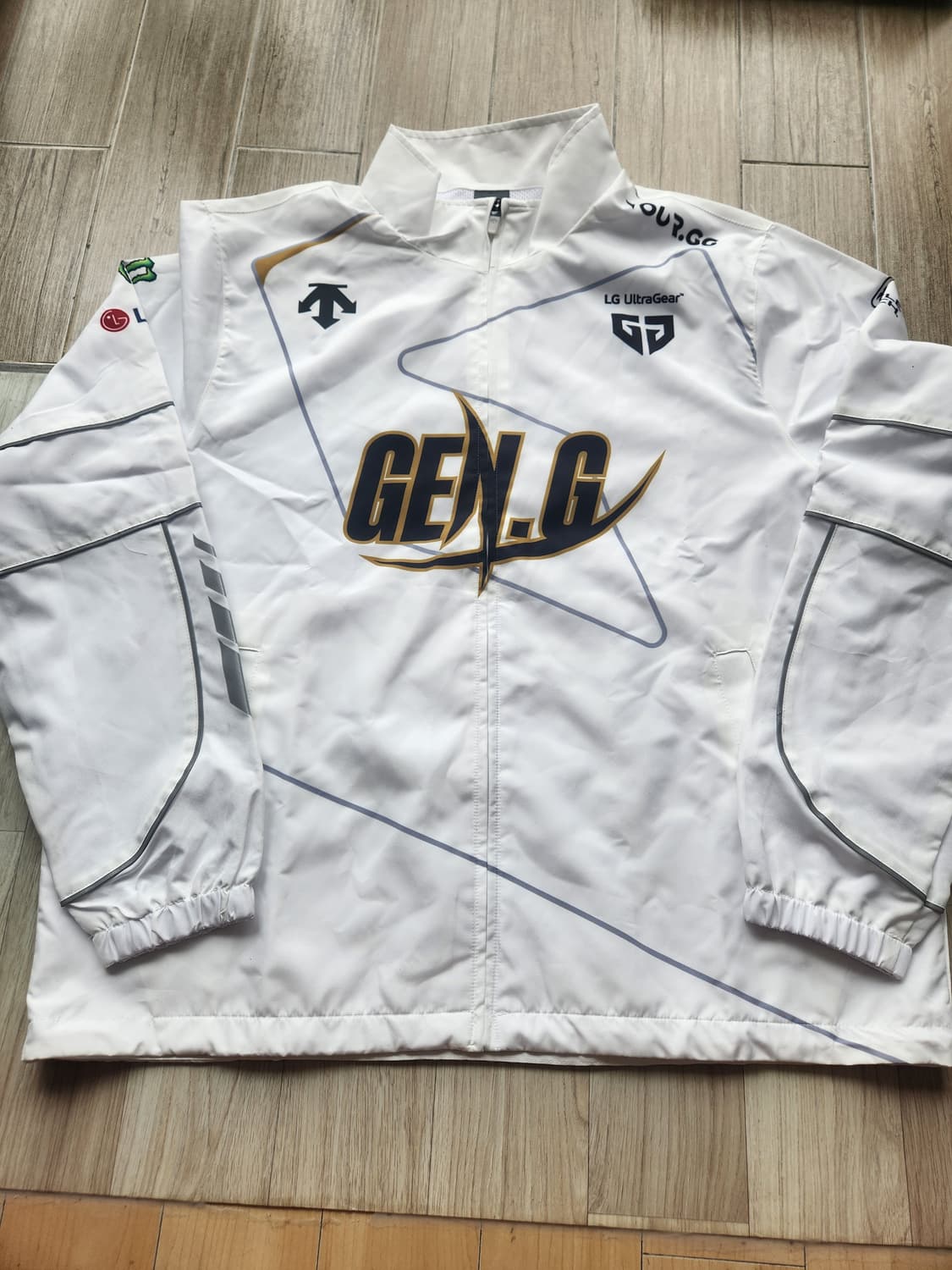 2024 데상트 젠지 월즈 유니폼 바람막이 자켓 화이트 105 상품이미지1