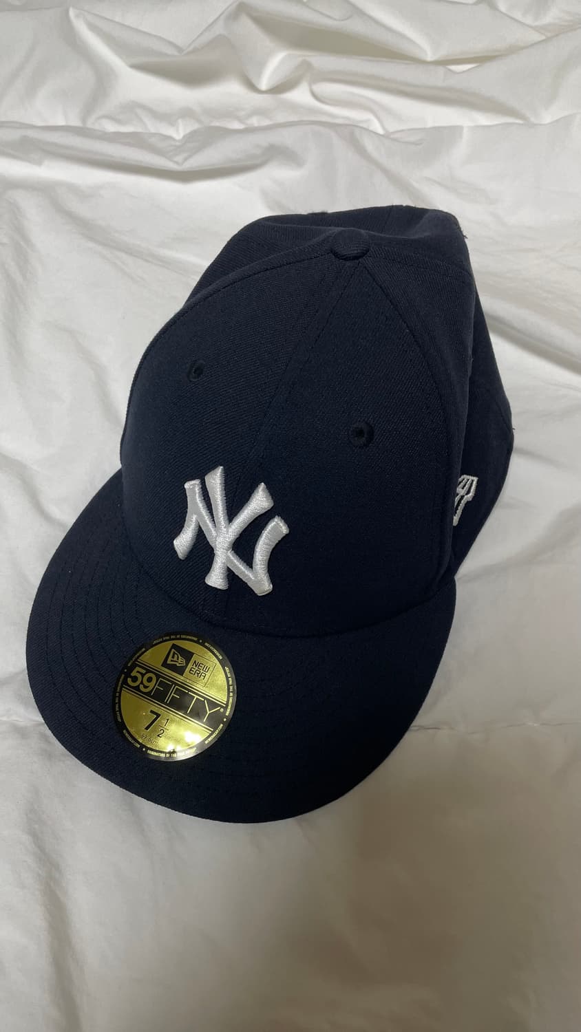뉴에라 59fifty 양키스 네이비 볼캡 7 1/2사이즈 상품이미지3