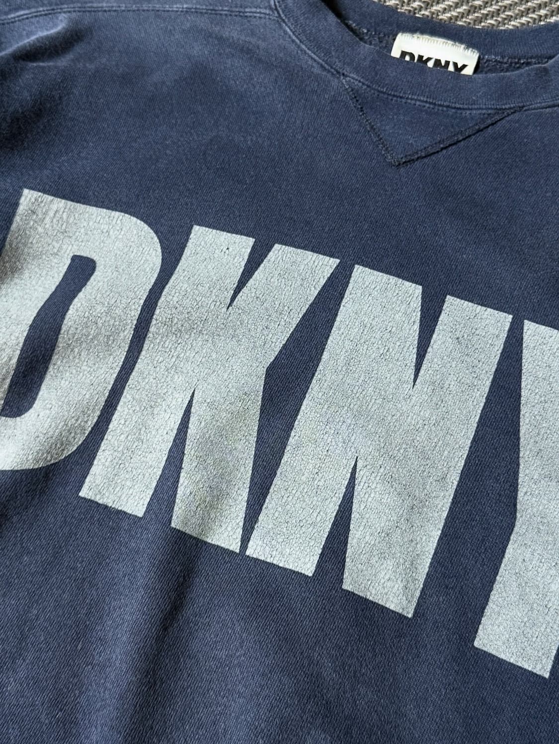 90s USA DKNY 스펠아웃 빈티지 스웻셔츠 (110) 상품이미지3