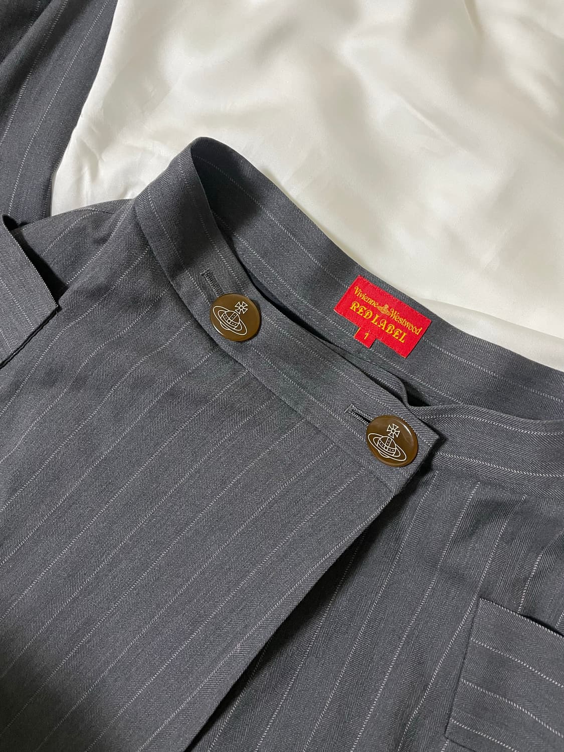 비비안 웨스트우드 / 핀스트라이프 자켓 스커트 셋업 상품이미지6