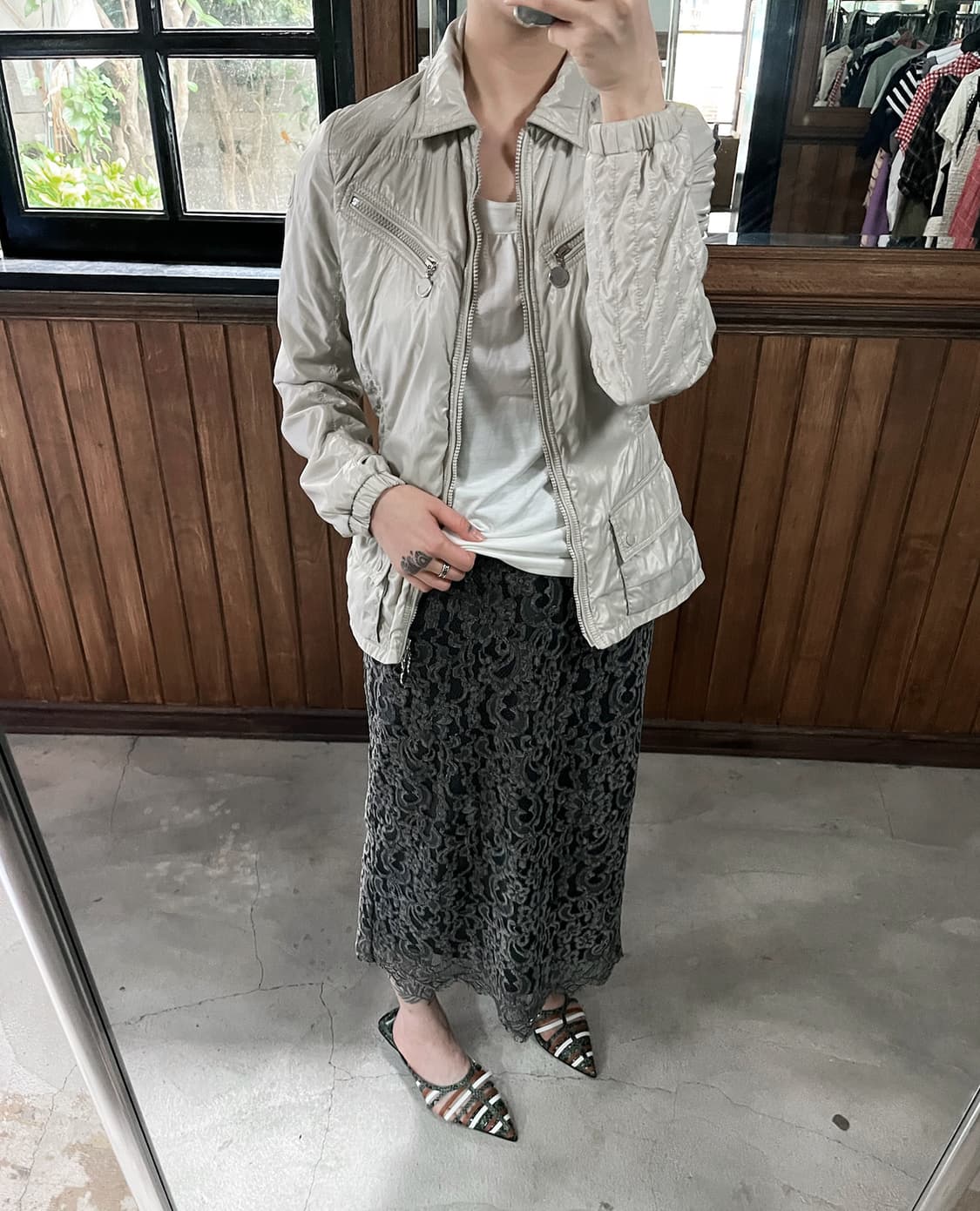 LIESSE charcoal floral lace skirt 상품이미지2