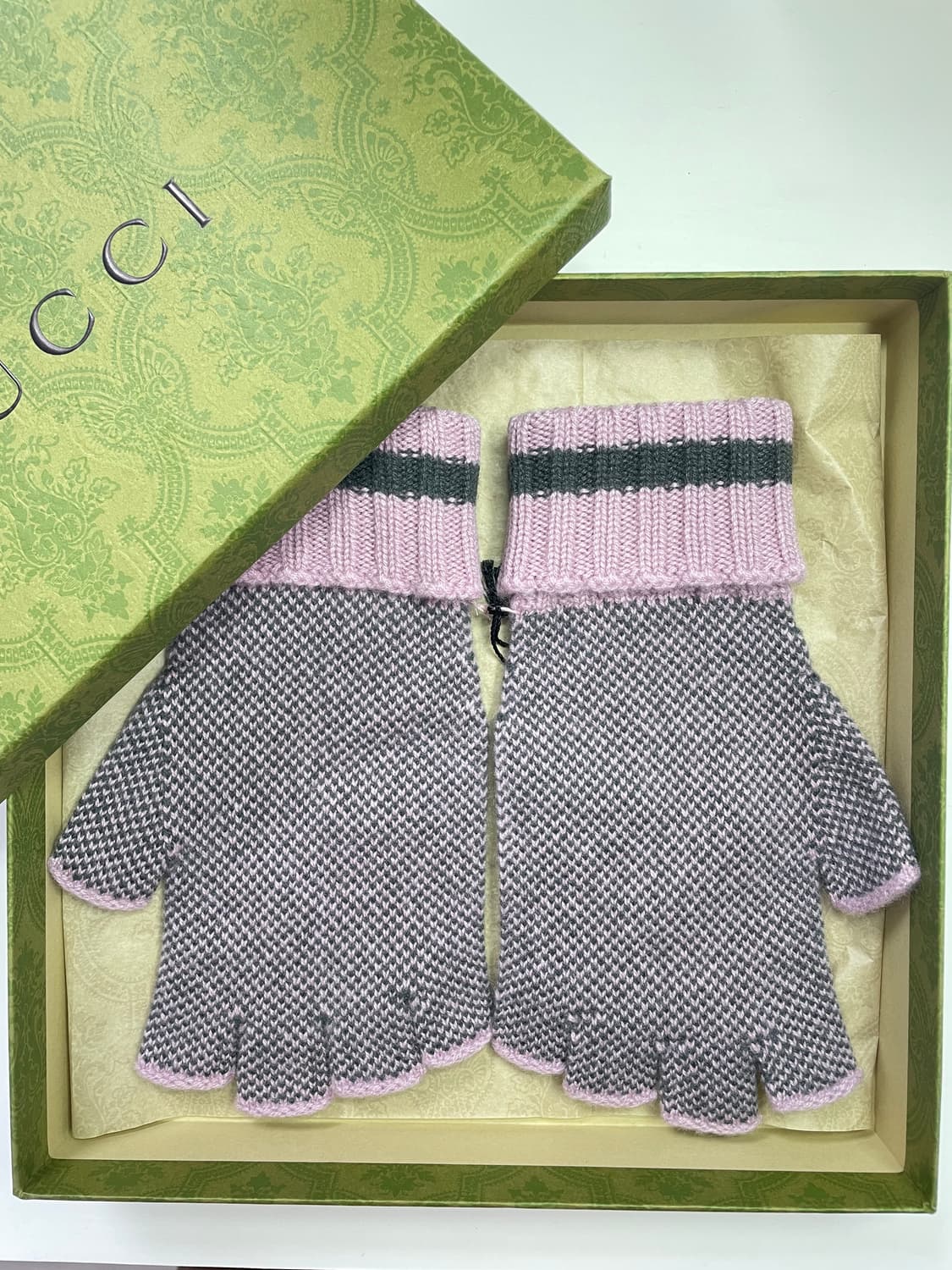 새상품 구찌 GG 핑거리스 장갑 캐시미어 100% 핑크 상품이미지5