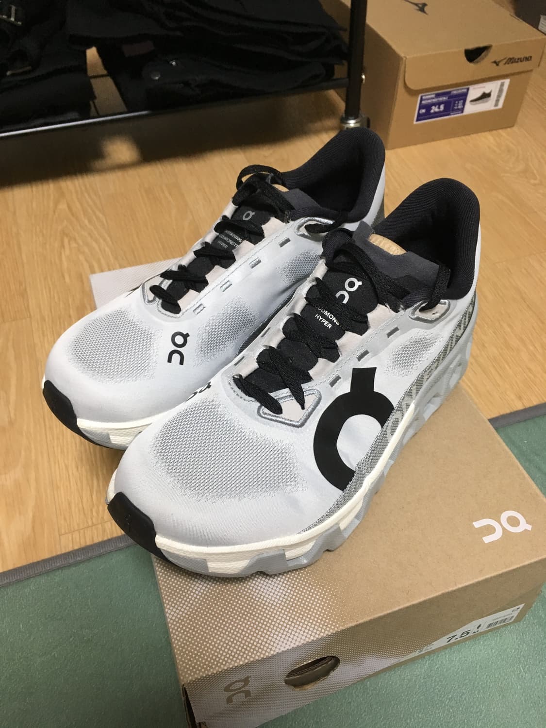 온 클라우드 몬스터 하이퍼 상품이미지1