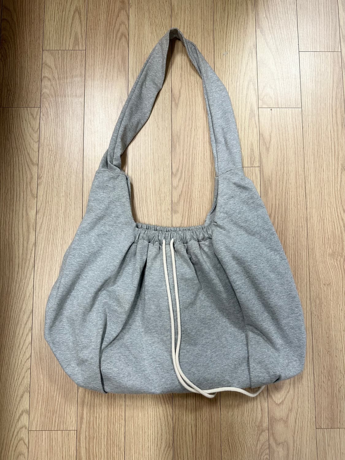 LCDC KNOT DETAIL SHOULDER BAG (GREY) 상품이미지5