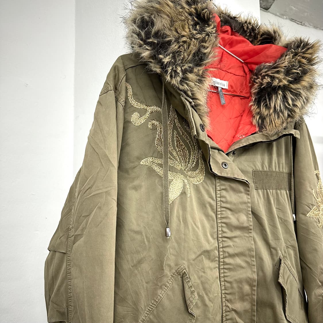 Embroidery fur parka jacket 상품이미지3