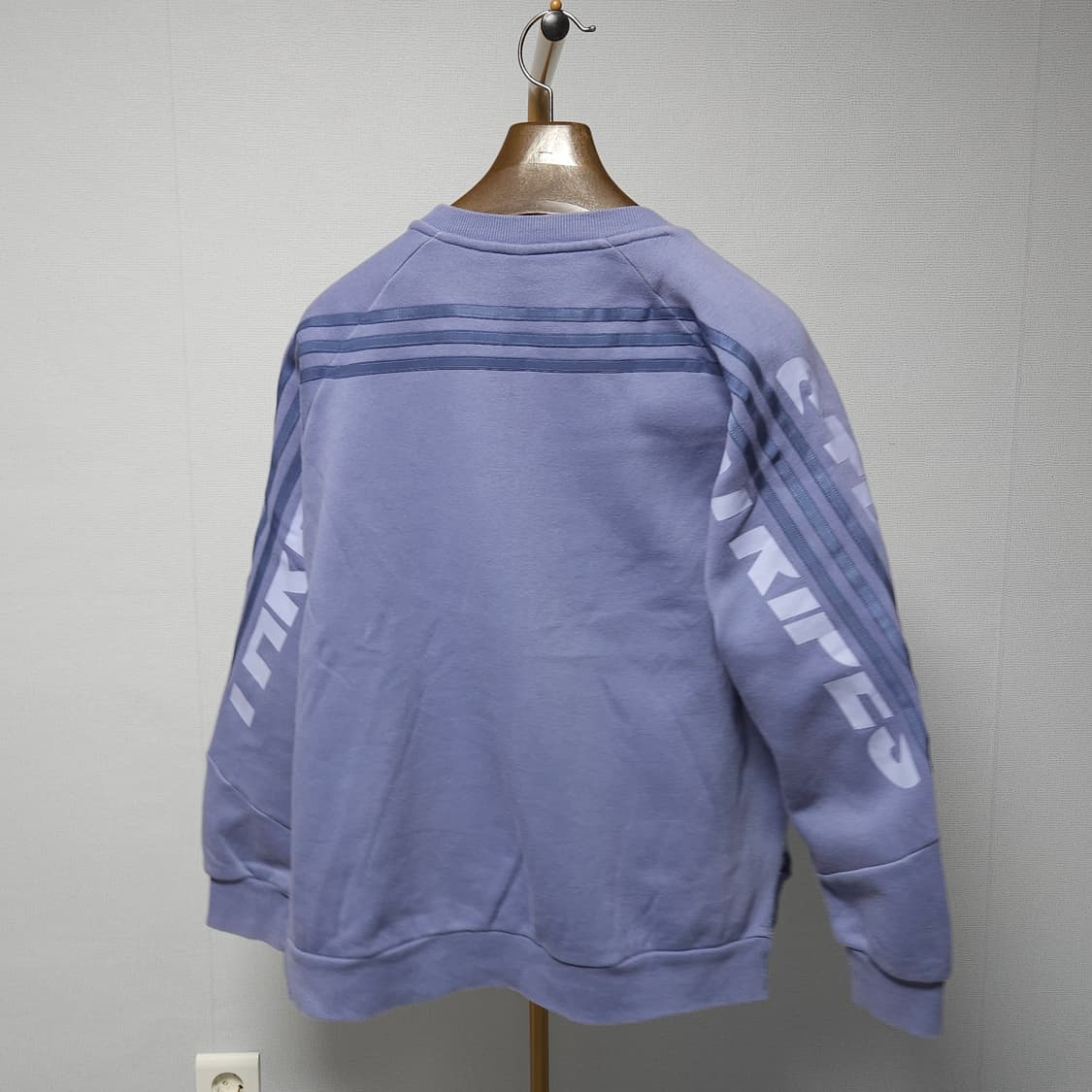 M ) 아디다스 여성 삼선 가오리핏 맨투맨 상품이미지5