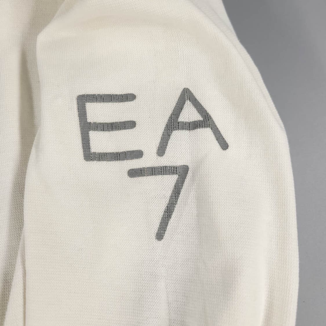 ARMANI WHITE EMBROIDERED LONG SLEEVE 상품이미지8