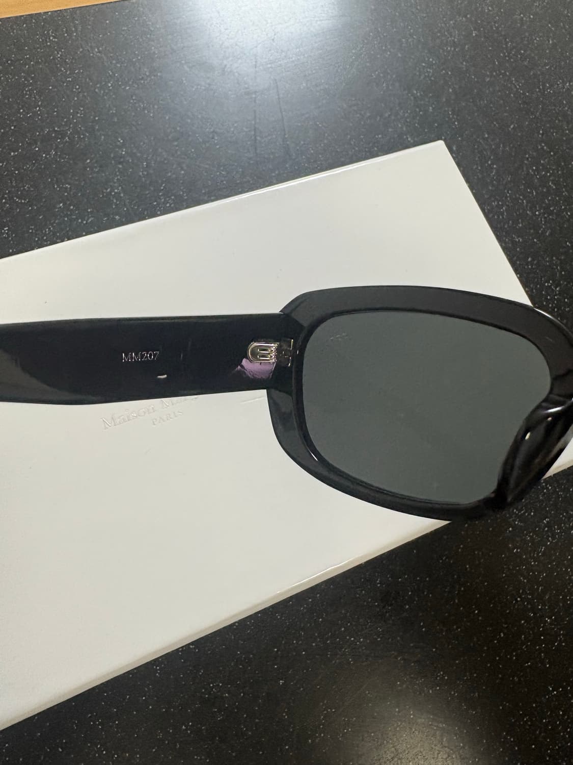 젠틀몬스터 x 메종 마르지엘라 mm207 선글라스 상품이미지4