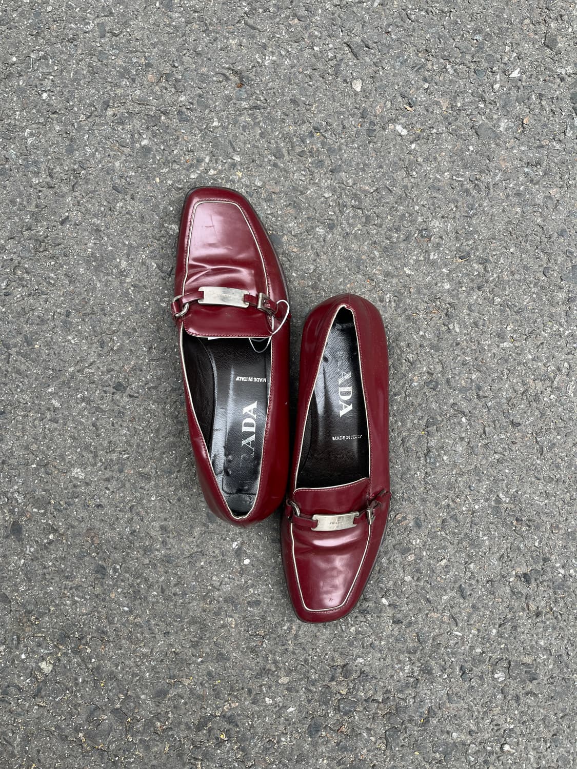 프라다 버건디 로퍼 상품이미지3