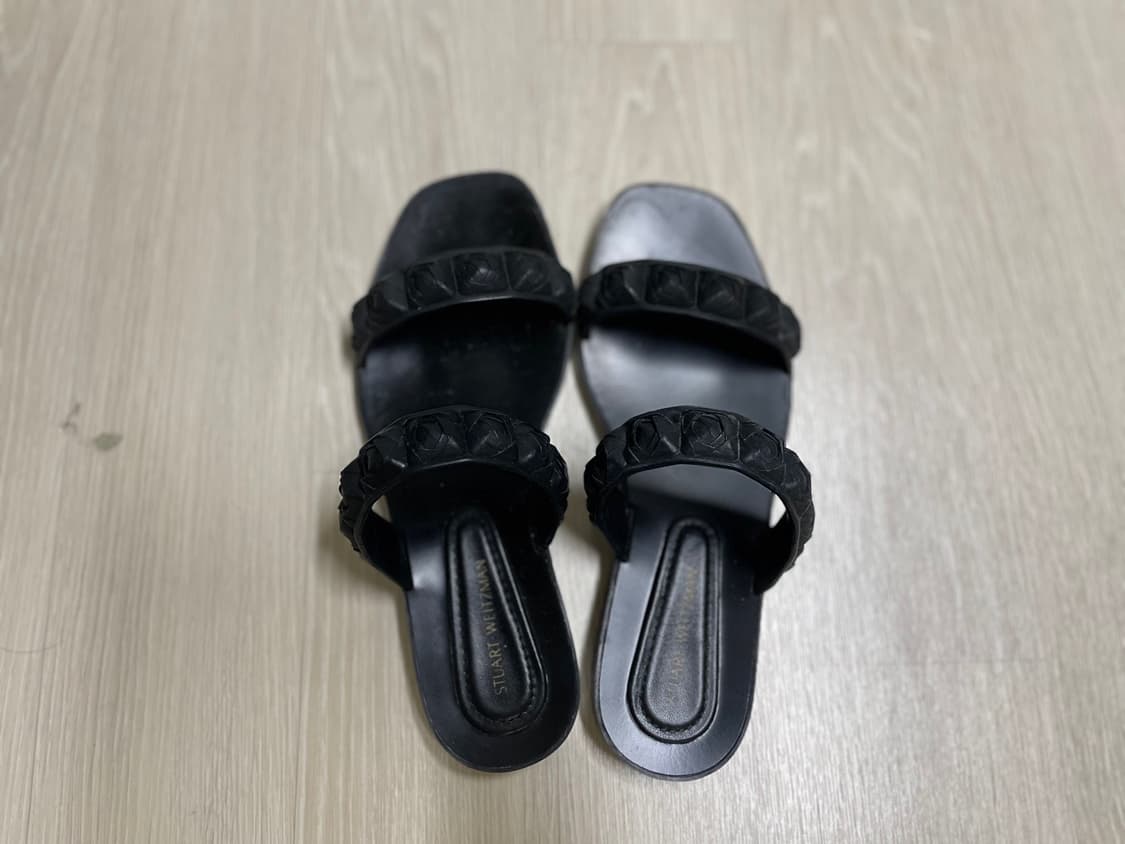 STUART WEITZMAN 블랙 샌들 상품이미지1
