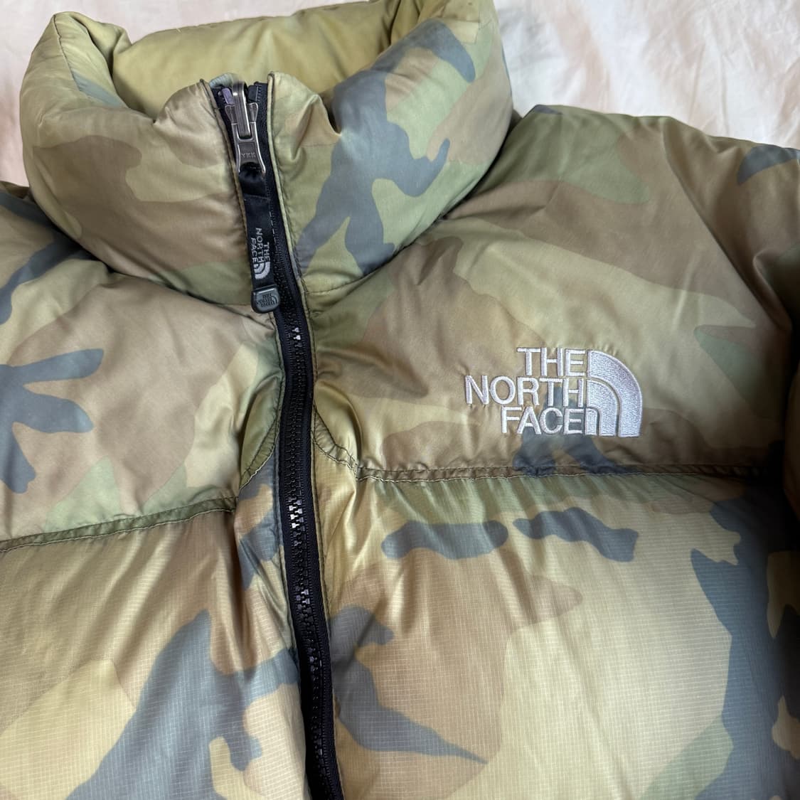 노스페이스 눕시 카모 센터로고 L 상품이미지3