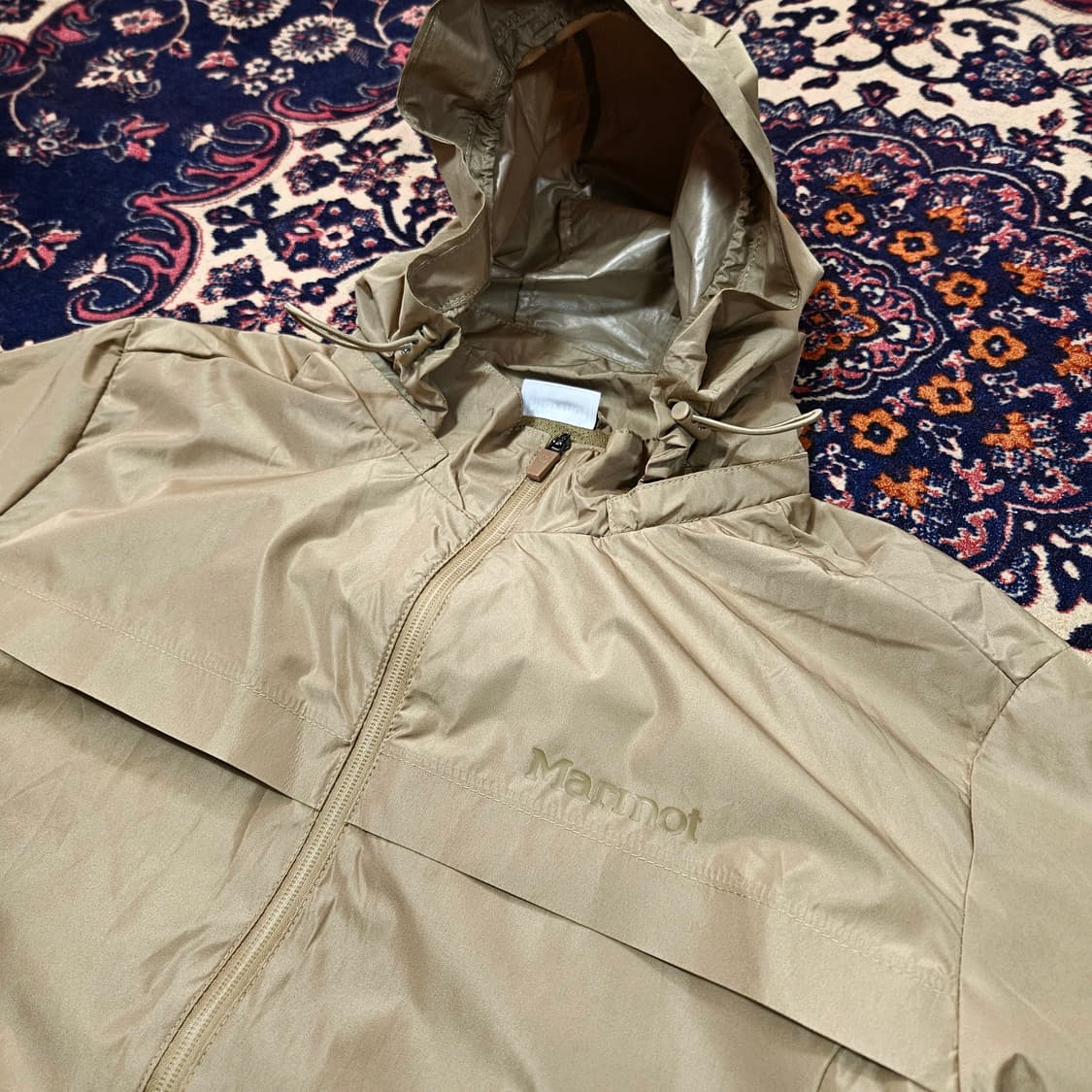 마모트 22ss 시그니쳐 로고 베이직 후드 바람막이 상품이미지7