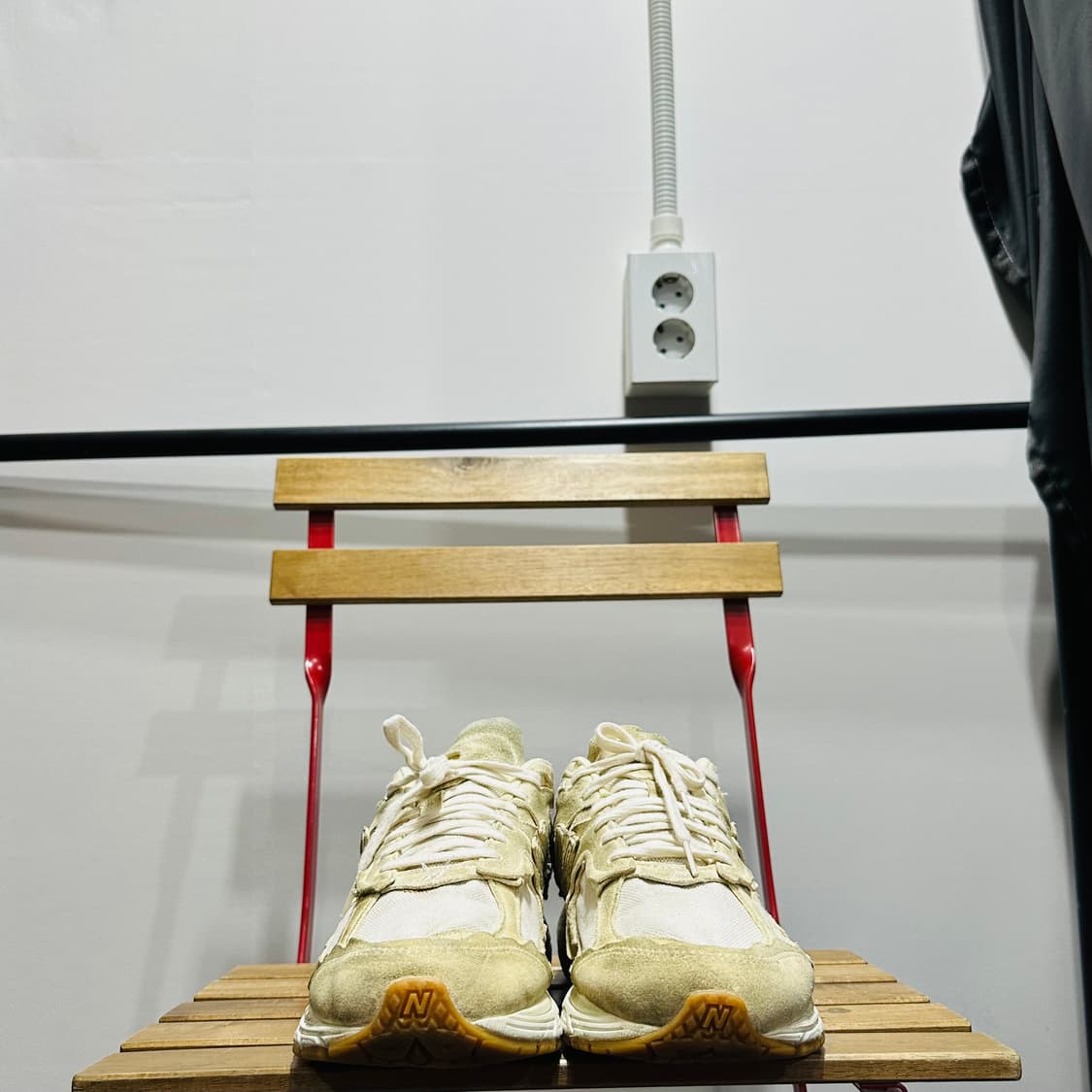 280) 뉴발란스 운동화 남성 남자 2002R 프로텍션 팩 디스트레스드 상품이미지2