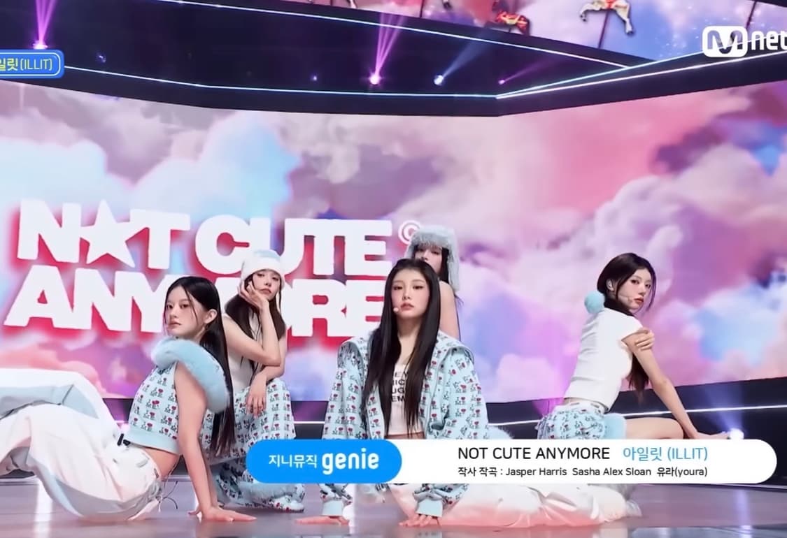 <아일릿 원희 착용> 애슐리윌리엄스 아이하트미 크롭 후집 상품이미지3