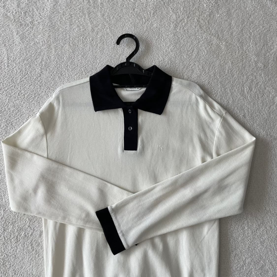 85 헤지스 여성 2023 긴팔카라니트티 S 상품이미지2