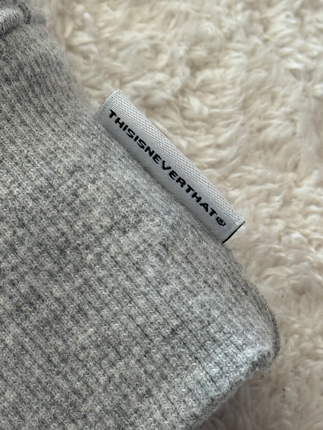 디스이즈네버댓 자수로고 그레이 맨투맨 S 상품이미지3