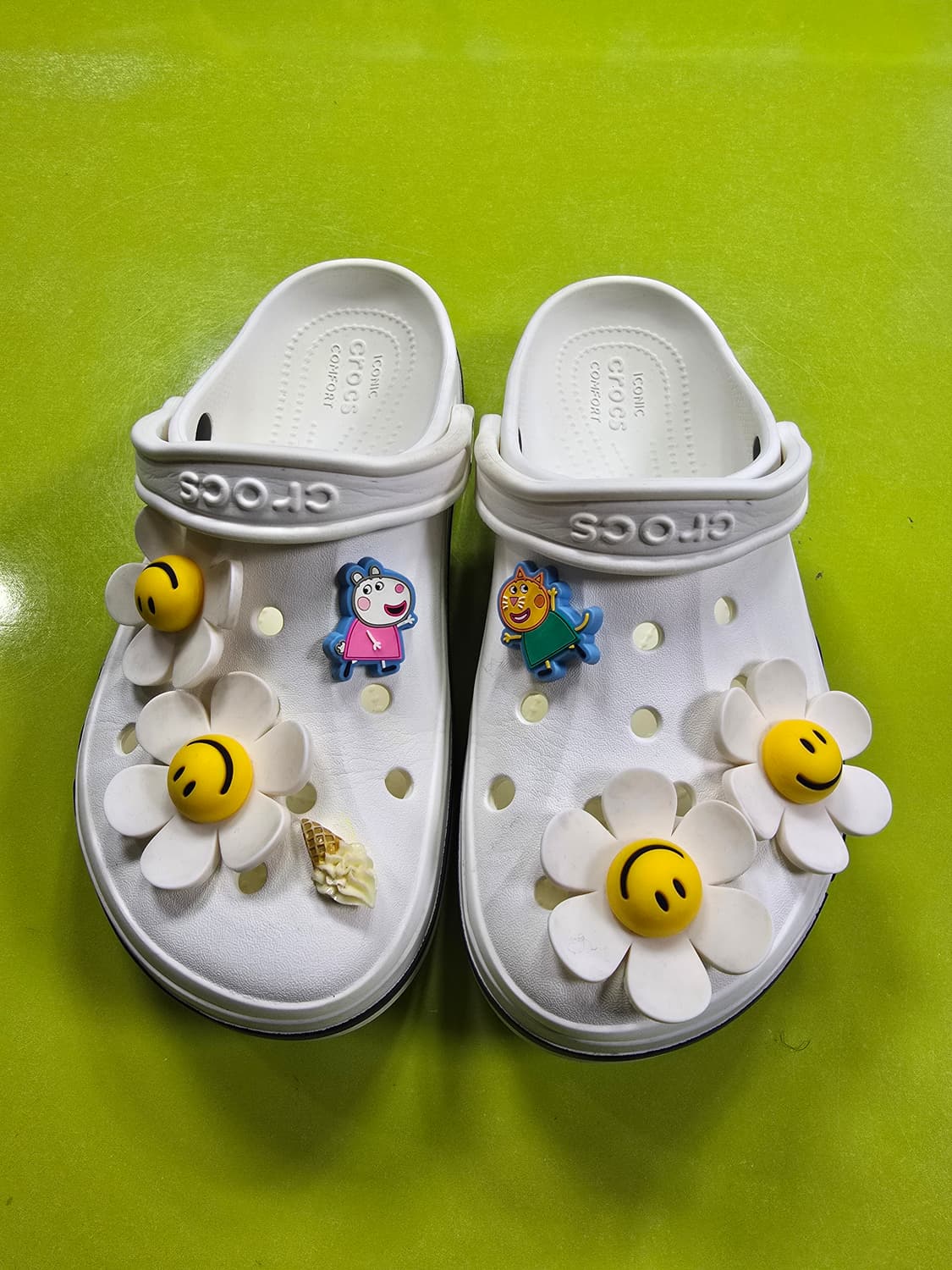 크록스 화이트 샌들 (1359) 상품이미지1