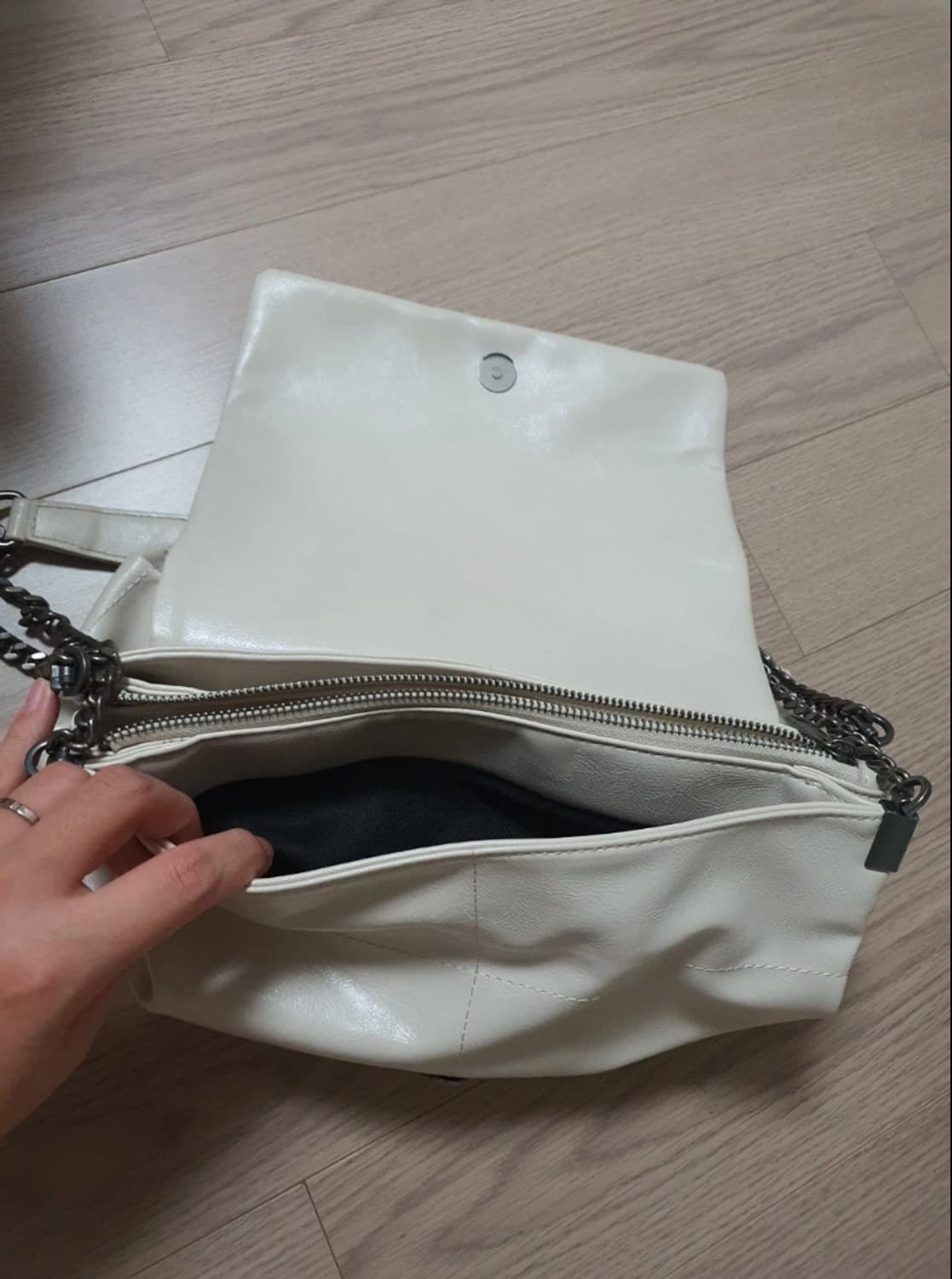 자라 락 플랩 숄더백 크림 화이트 에크루 유나 가방 상품이미지4