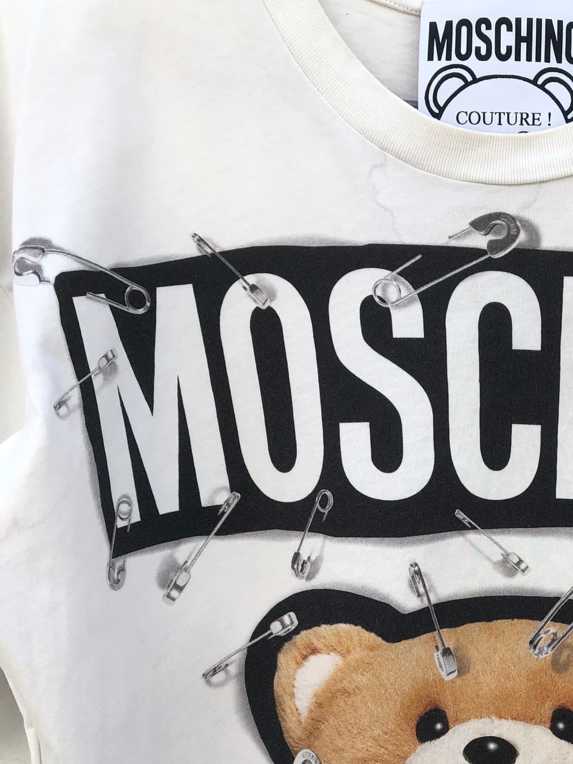 Moschino Safety Pin Teddy T-shirt 상품이미지6