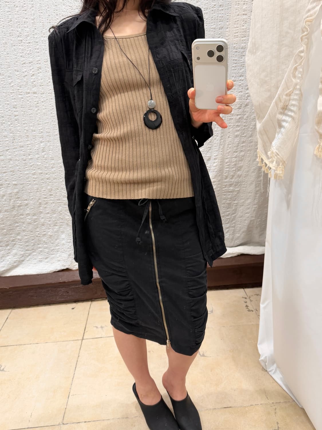 Zip-up shirring midi skirt 상품이미지4