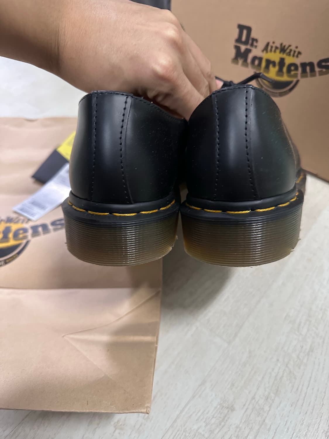 닥터마틴 1461 블랙 스무스 uk8 (270) 상품이미지3