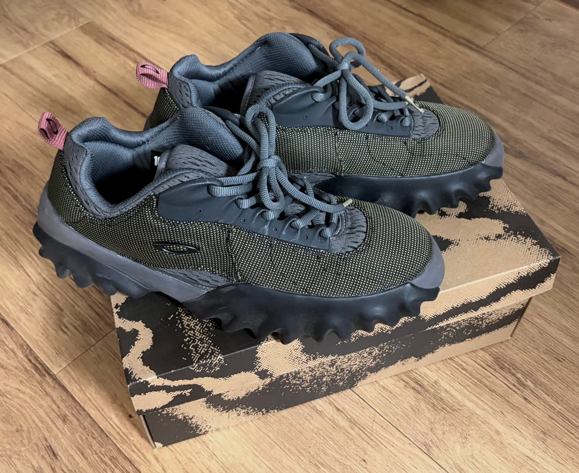 오클리 팩토리 팀 스웨이드 찹 쏘우 그래파이트 그린 상품이미지1