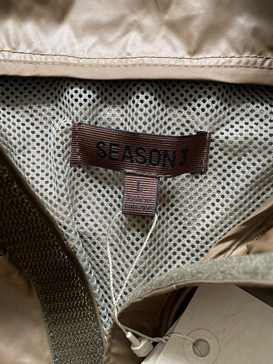 이지 시즌3 윈드브레이커 yeezy season3 상품이미지4