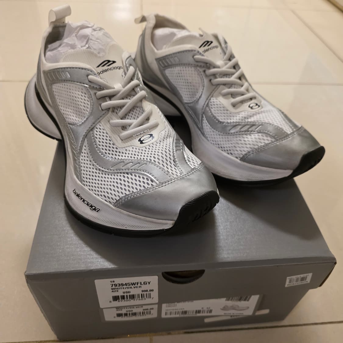 발렌시아가 서킷 스니커즈 42사이즈 실버/화이트 상품이미지1
