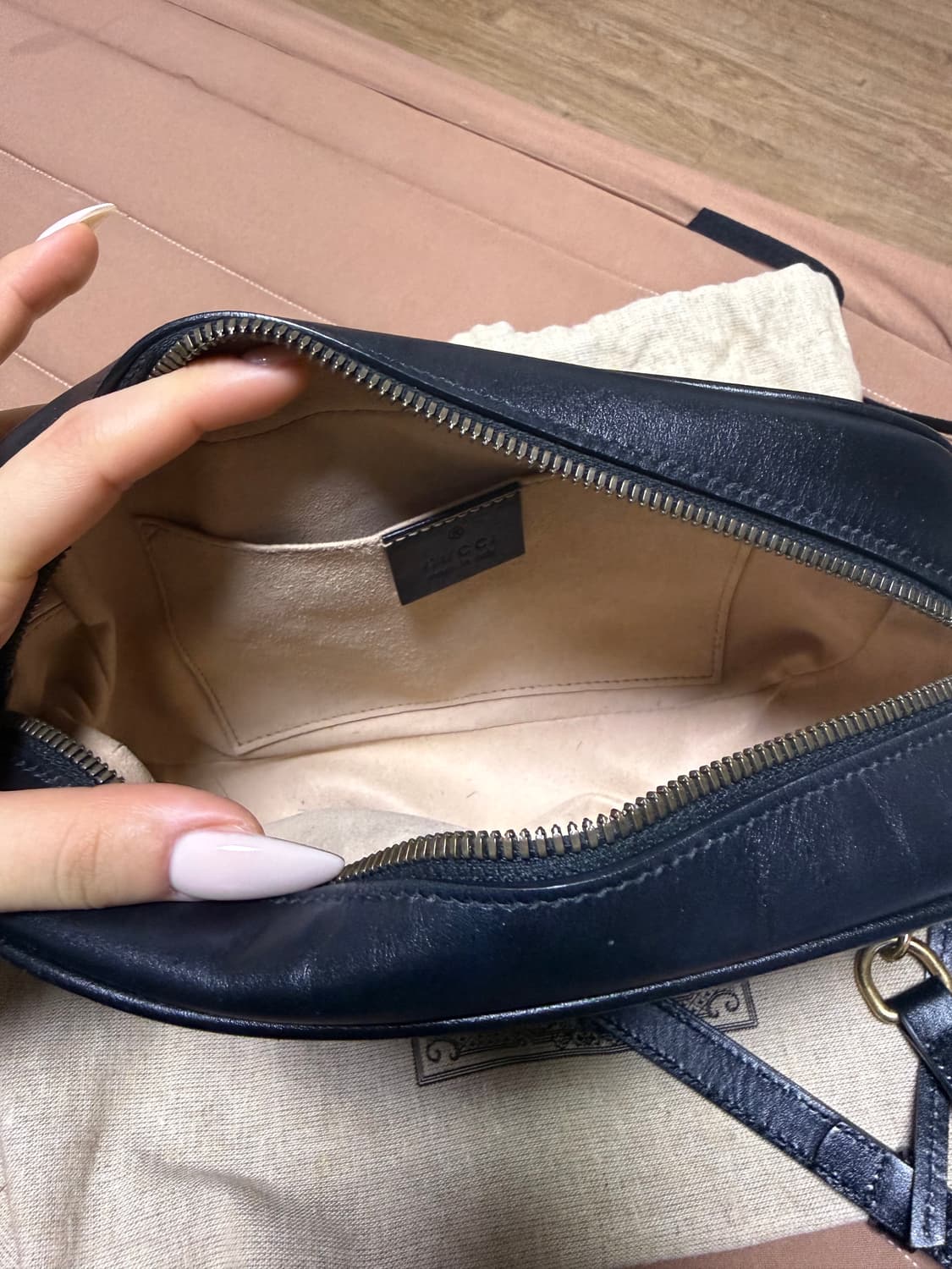 구찌 마몬트 마틀라세 크로스백 블랙  (정품 아닐시 100프로 환불) 상품이미지6