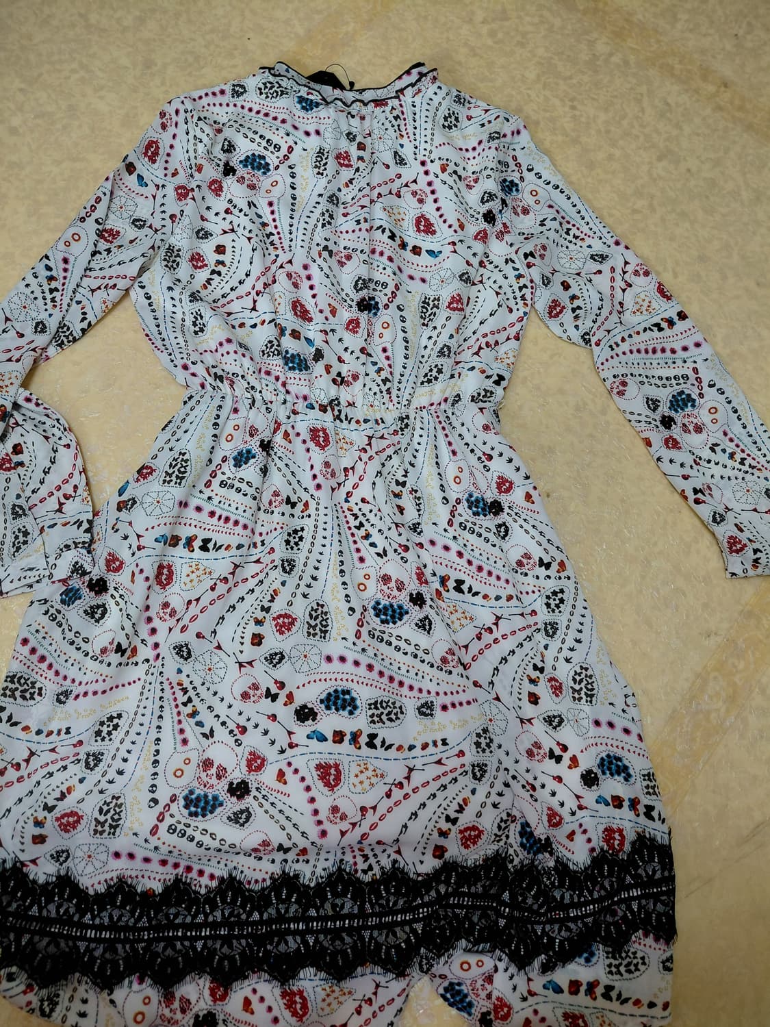 새상품) LeShop르샵 유니크 검정 레이스 미디 원피스 상품이미지2