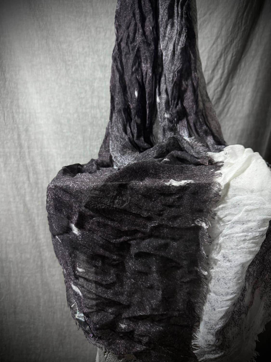 IF SIX WAS NINE Crinkled Gradient Scarf 상품이미지4