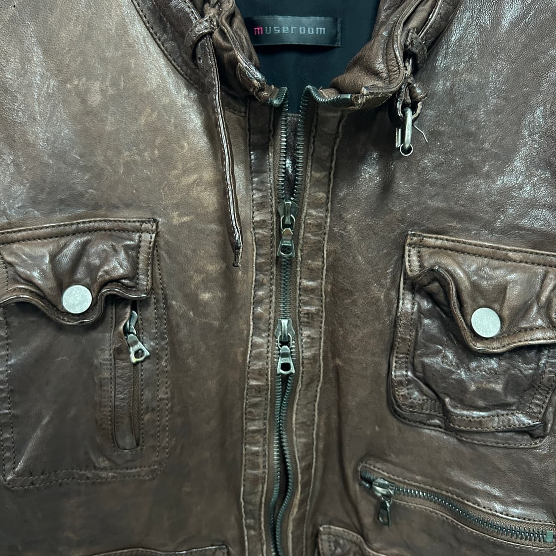 뮤즈룸 에디슬리먼st 레더 자켓 브라운 상품이미지5