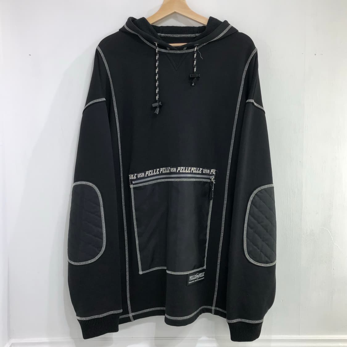 펠레펠레 블랙 스티치 빅포켓 후드티 상품이미지2
