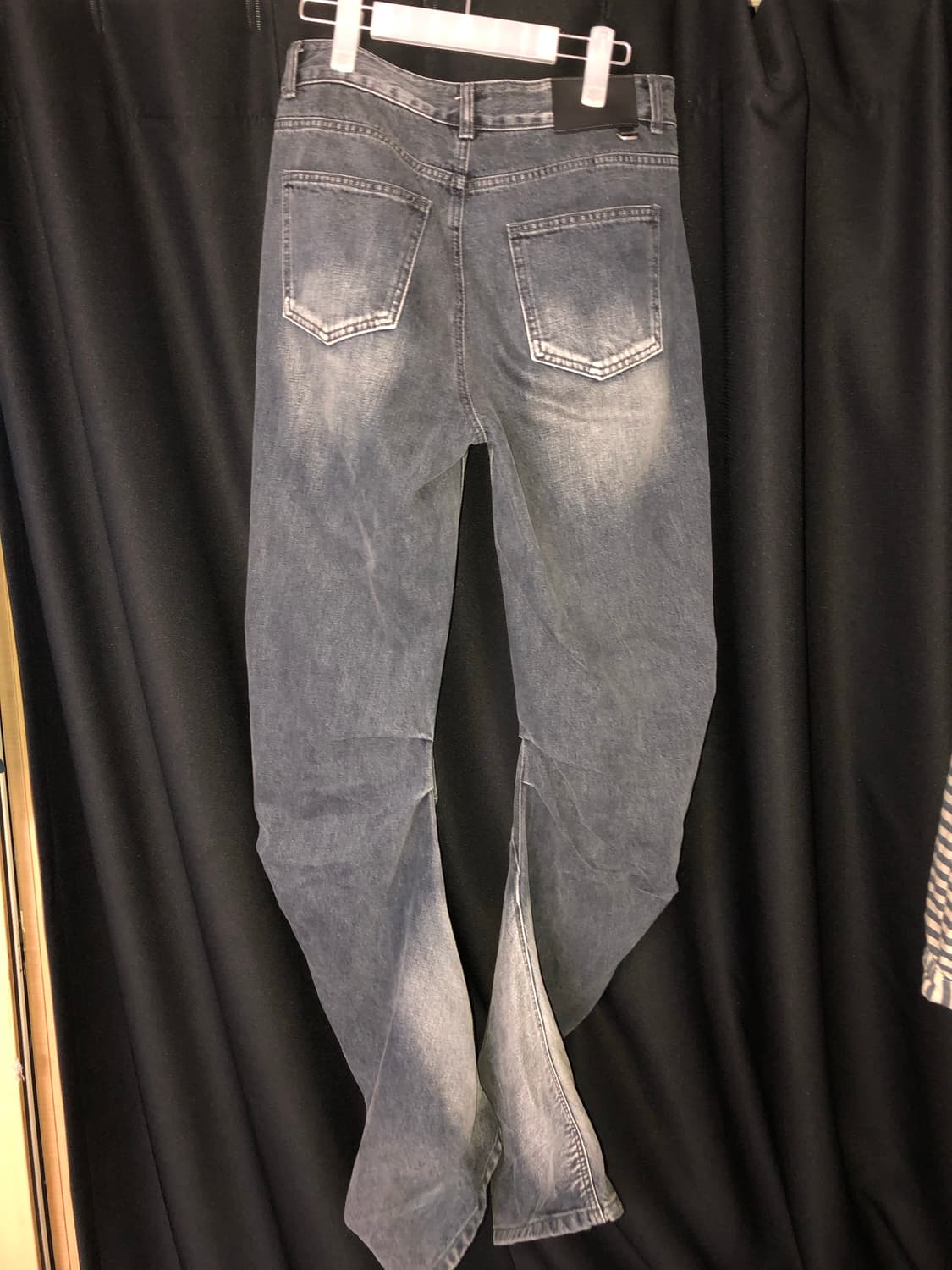 lcdc tm 커브드데님 CURVED-SEAM WASHED DENIM 상품이미지6