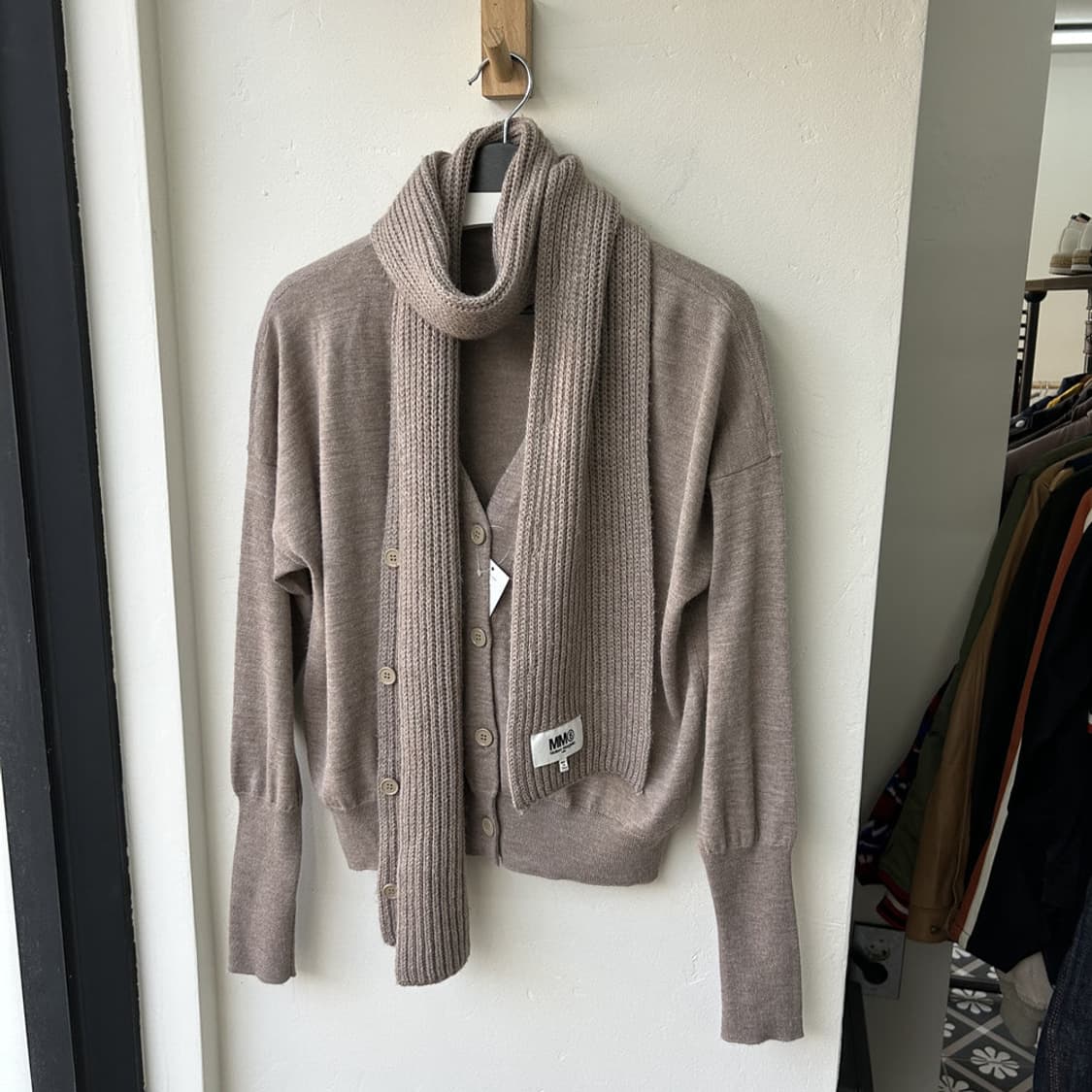 16187 - 마르지엘라 머플러 레이어드 가디건 상품이미지2