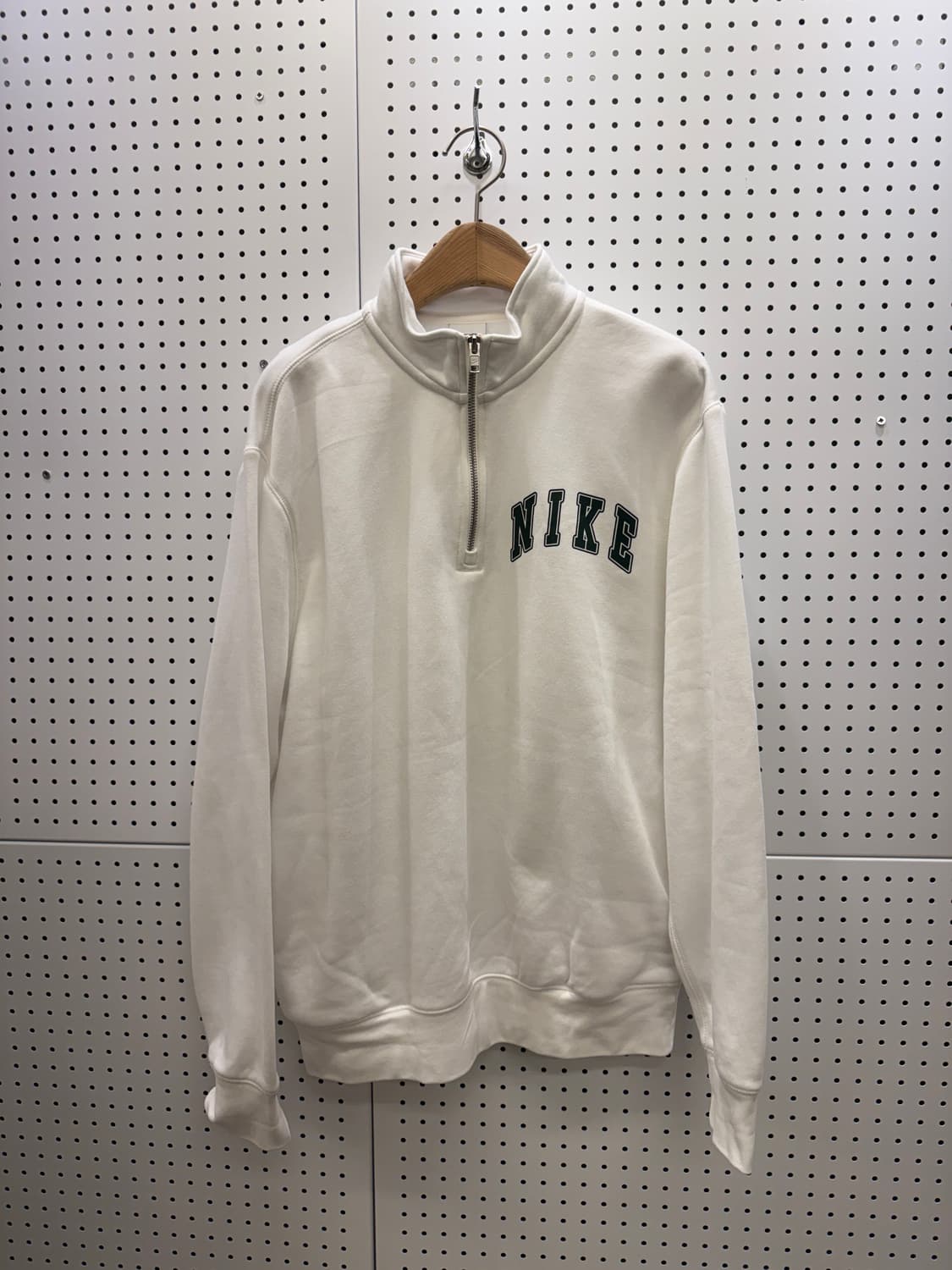 나이키 스몰로고 화이트 반집업 맨투맨 U351 상품이미지2